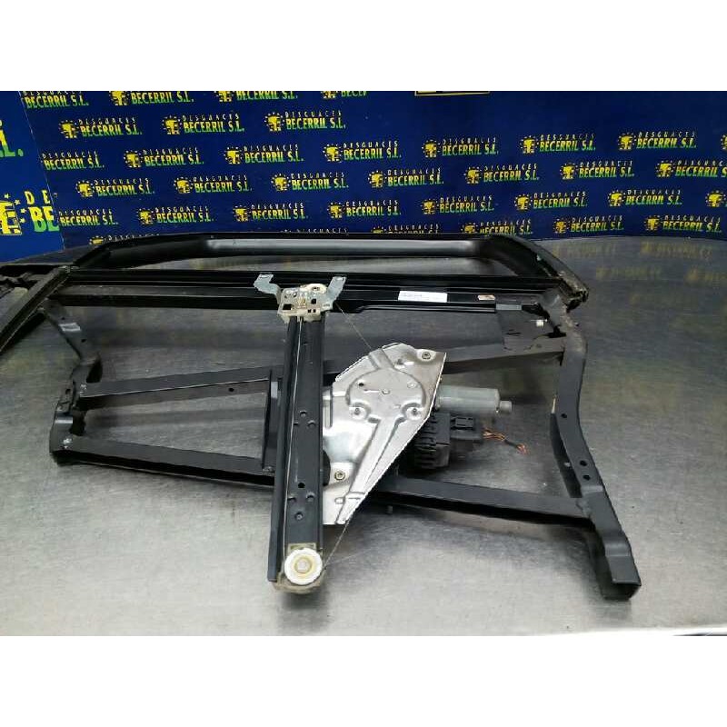 Recambio de elevalunas trasero derecho para audi a6 avant (4b5) 2.5 tdi referencia OEM IAM Recambio de elevalunas trasero derecho para audi a6 avant (4b5) 2.5 tdi referencia OEM IAM
