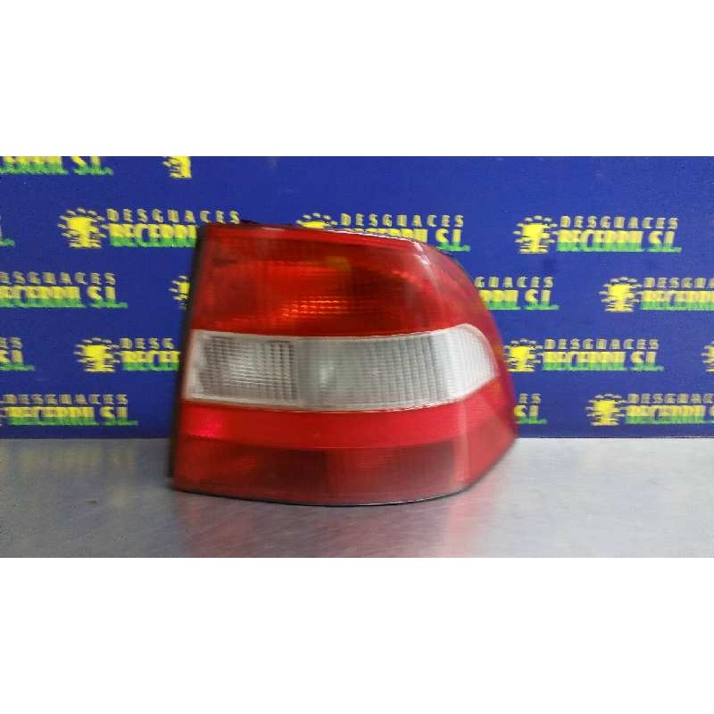 Recambio de piloto trasero derecho para opel vectra b berlina básico (1999) referencia OEM IAM Recambio de piloto trasero derecho para opel vectra b berlina básico (1999) referencia OEM IAM