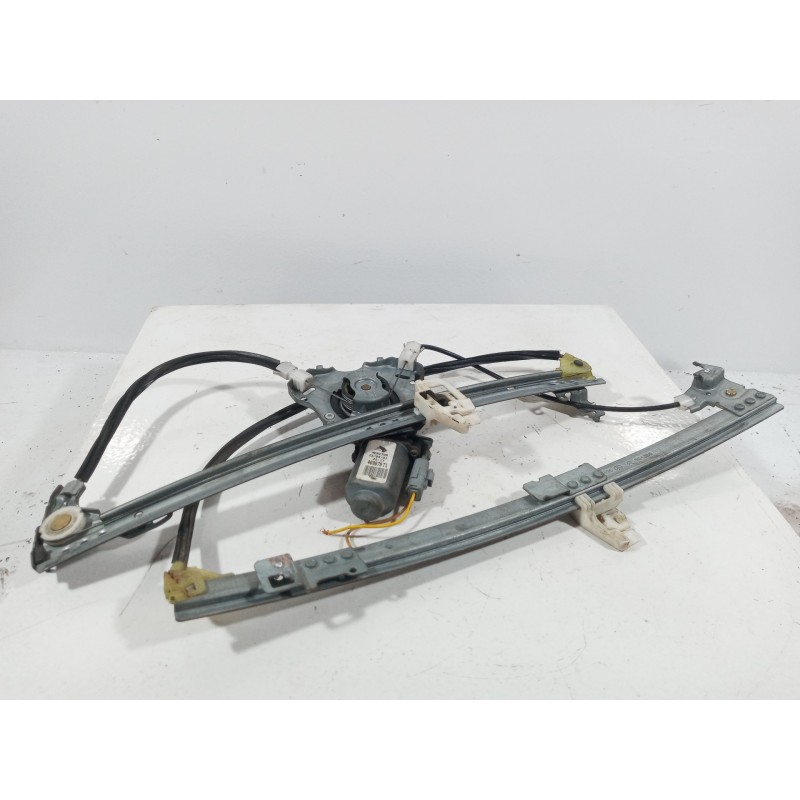 Recambio de elevalunas delantero derecho para citroen xsara berlina 1.9 d x referencia OEM IAM Recambio de elevalunas delantero derecho para citroen xsara berlina 1.9 d x referencia OEM IAM