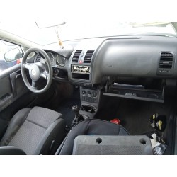 volkswagen polo berlina (6n2) del año 2000