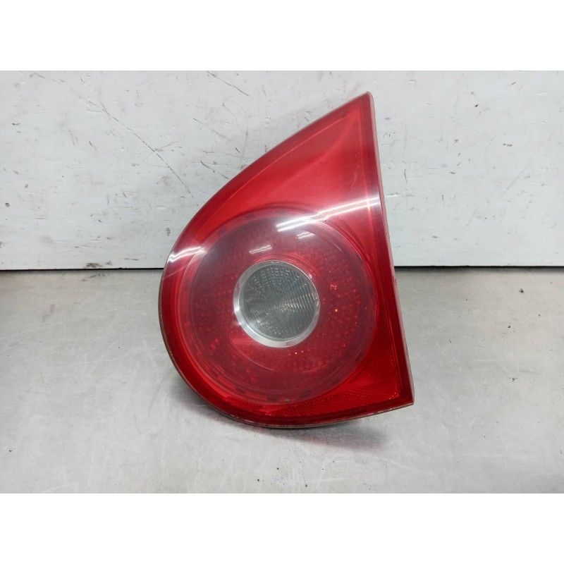 Recambio de piloto trasero central derecho para volkswagen golf v berlina (1k1) highline referencia OEM IAM Recambio de piloto trasero central derecho para volkswagen golf v berlina (1k1) highline referencia OEM IAM