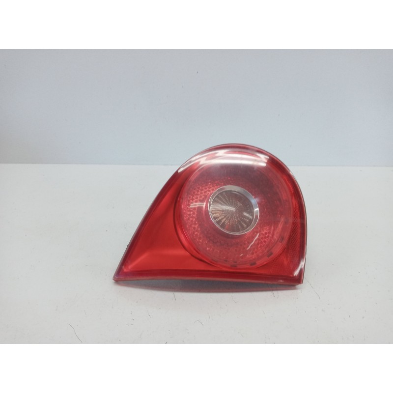 Recambio de piloto trasero central izquierdo para volkswagen golf v berlina (1k1) igolf referencia OEM IAM Recambio de piloto trasero central izquierdo para volkswagen golf v berlina (1k1) igolf referencia OEM IAM