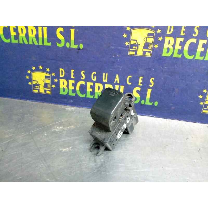 Recambio de mando elevalunas delantero derecho para nissan note (e11e) tekna referencia OEM IAM Recambio de mando elevalunas delantero derecho para nissan note (e11e) tekna referencia OEM IAM