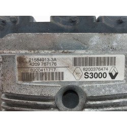 Recambio de centralita motor uce para renault modus dynamique referencia OEM IAM 8200411717 8200376474 215849133A