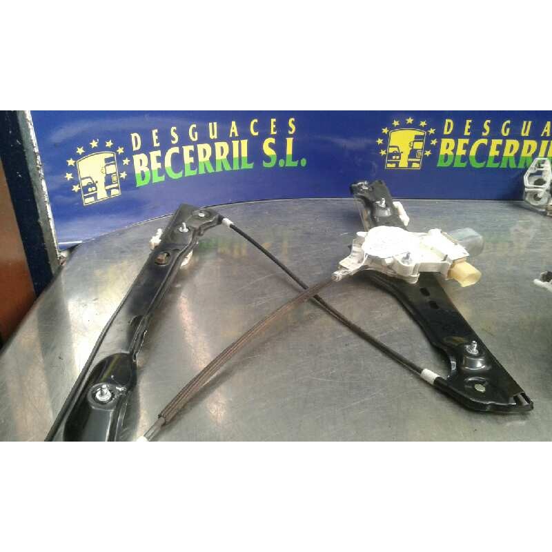 Recambio de elevalunas delantero derecho para bmw serie 3 berlina (e90) 320d referencia OEM IAM Recambio de elevalunas delantero derecho para bmw serie 3 berlina (e90) 320d referencia OEM IAM