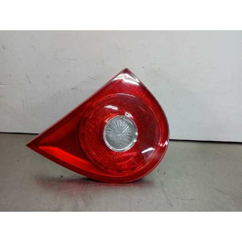 Recambio de piloto trasero central derecho para volkswagen golf v berlina (1k1) 1.9 tdi referencia OEM IAM Recambio de piloto trasero central derecho para volkswagen golf v berlina (1k1) 1.9 tdi referencia OEM IAM