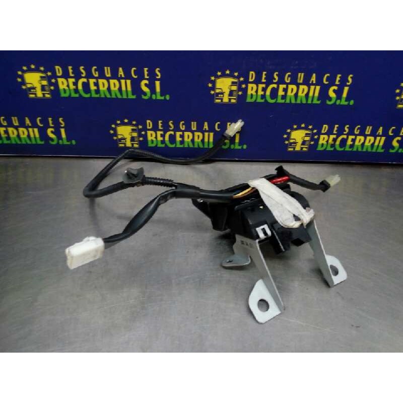 Recambio de interruptor para kia sportage active 4x4 referencia OEM IAM Recambio de interruptor para kia sportage active 4x4 referencia OEM IAM