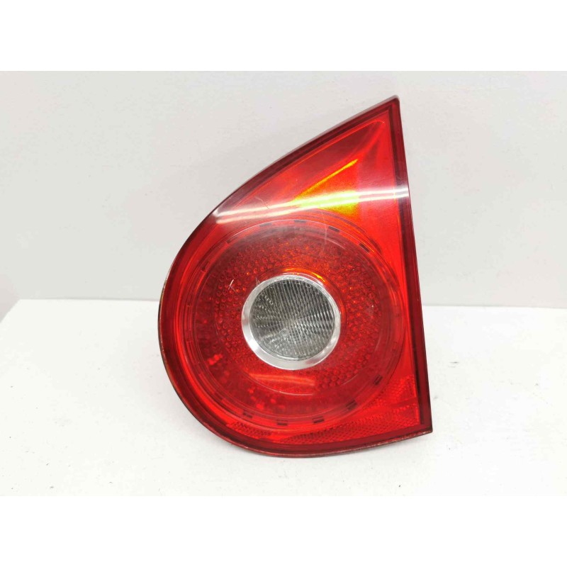 Recambio de piloto trasero central derecho para volkswagen golf v berlina (1k1) highline referencia OEM IAM Recambio de piloto trasero central derecho para volkswagen golf v berlina (1k1) highline referencia OEM IAM
