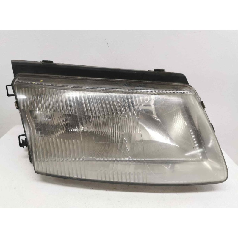 Recambio de faro derecho para volkswagen passat berlina (3b2) básico referencia OEM IAM Recambio de faro derecho para volkswagen passat berlina (3b2) básico referencia OEM IAM
