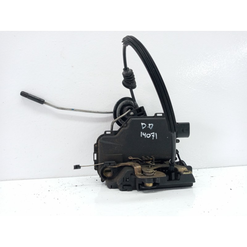 Recambio de cerradura puerta delantera derecha para volkswagen bora berlina (1j2) highline referencia OEM IAM Recambio de cerradura puerta delantera derecha para volkswagen bora berlina (1j2) highline referencia OEM IAM